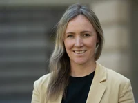 Meike Busch-Auf der Mauer